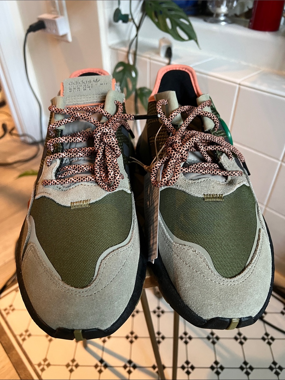 New Adidas nite jogger brown green gray sneakers shoes m6.5 w8 - Picture 5 of 10